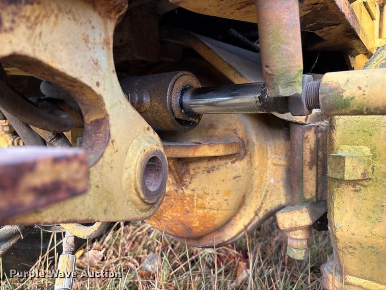 image for item EV3302 Vermeer V-450 vibratory cable plow