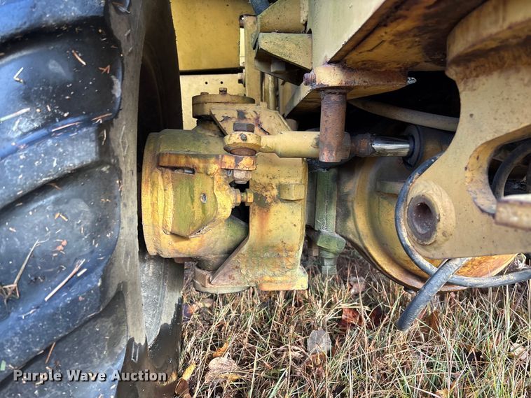 image for item EV3302 Vermeer V-450 vibratory cable plow