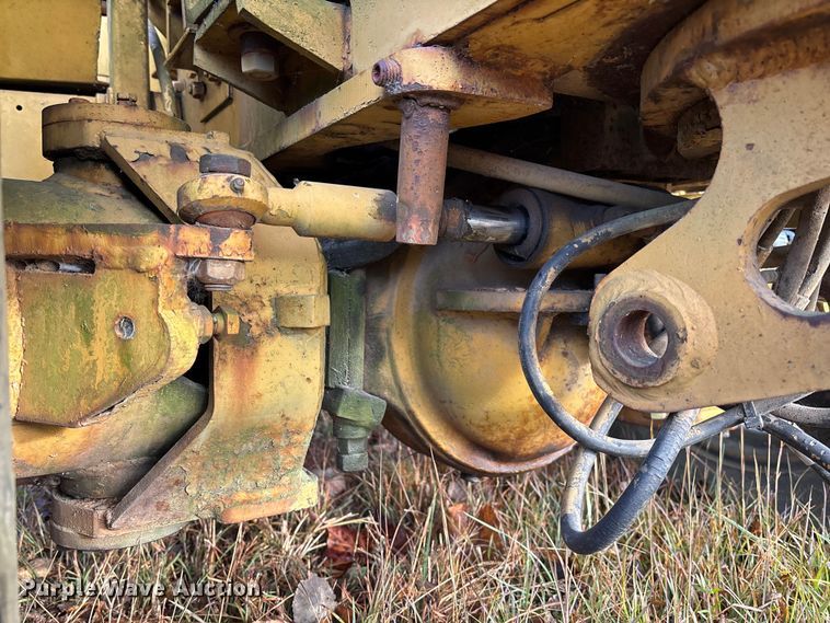 image for item EV3302 Vermeer V-450 vibratory cable plow