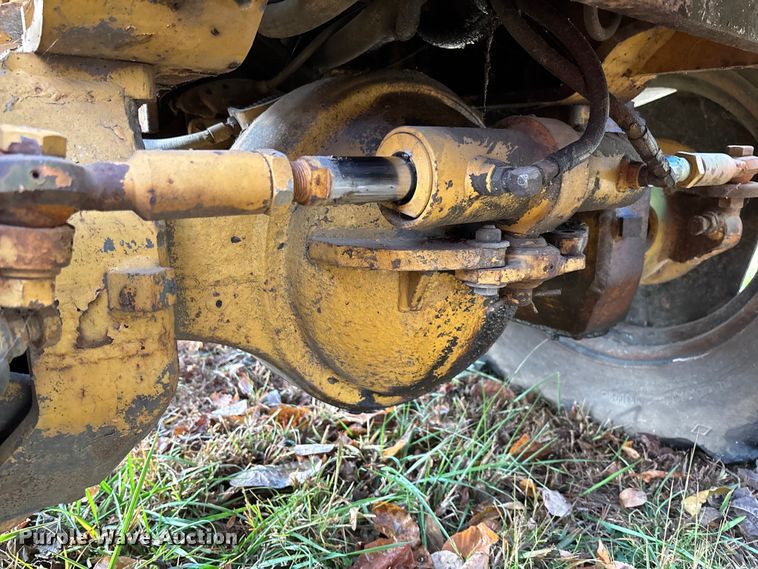 image for item EV3302 Vermeer V-450 vibratory cable plow