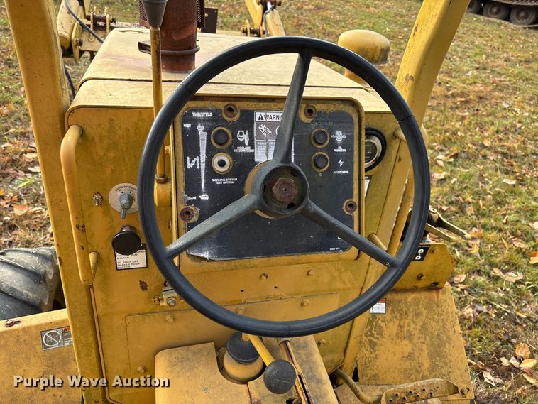 image for item EV3302 Vermeer V-450 vibratory cable plow