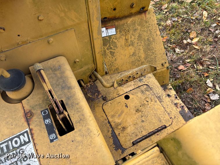 image for item EV3302 Vermeer V-450 vibratory cable plow