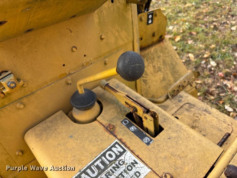 image for item EV3302 Vermeer V-450 vibratory cable plow