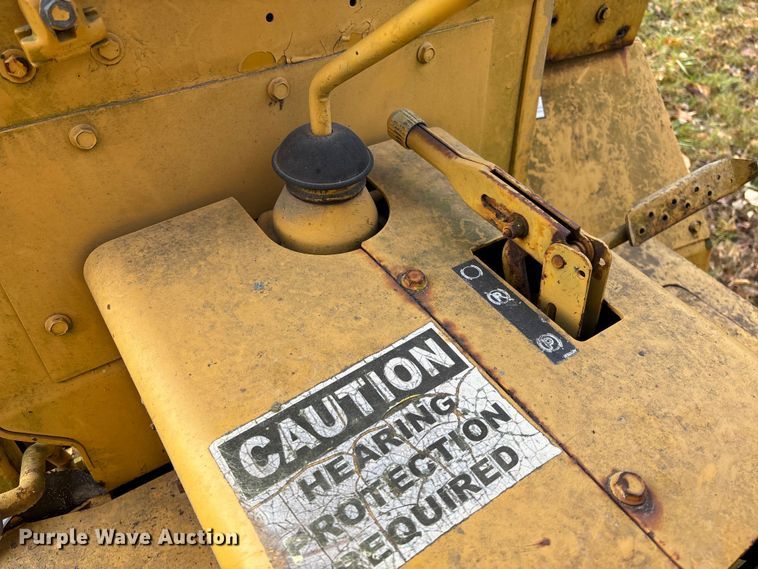 image for item EV3302 Vermeer V-450 vibratory cable plow