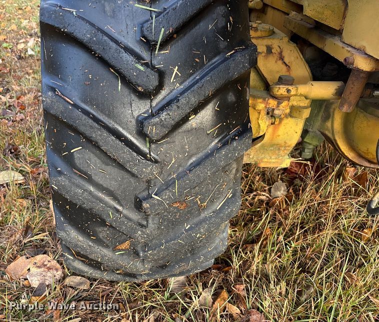 image for item EV3302 Vermeer V-450 vibratory cable plow