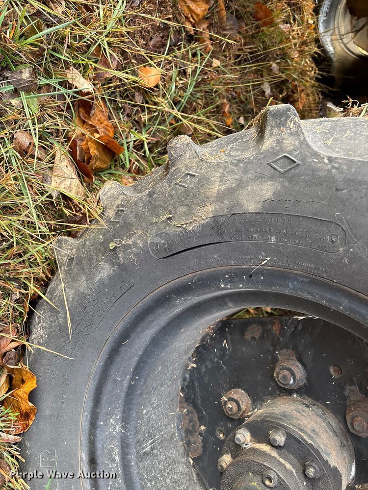 image for item EV3302 Vermeer V-450 vibratory cable plow