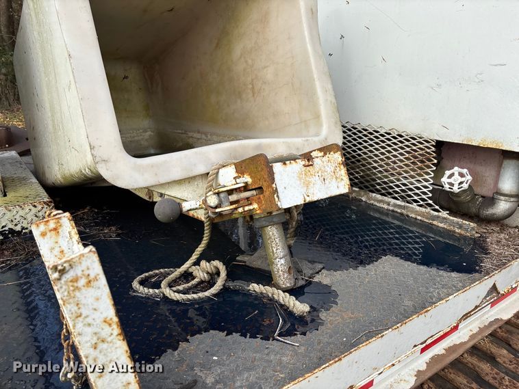 image for item EV3303 Track carrier with digger derrick