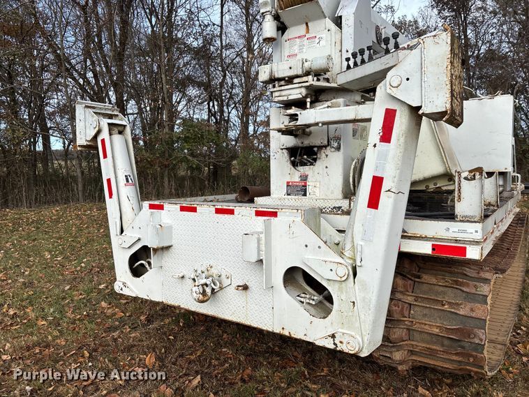 image for item EV3303 Track carrier with digger derrick