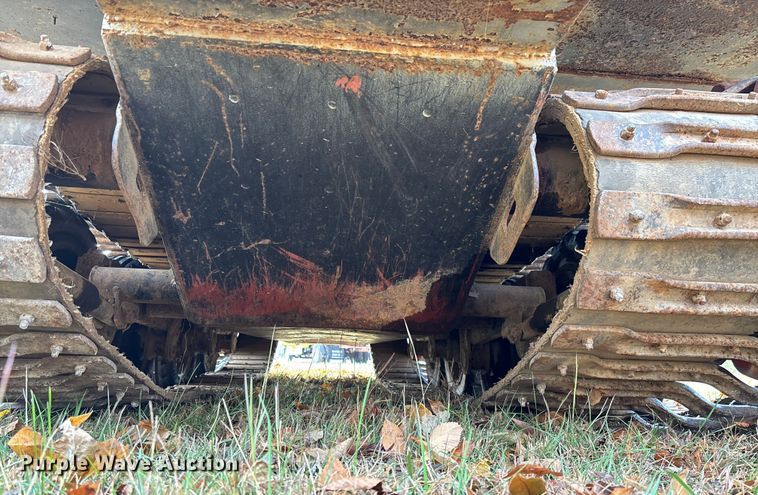 image for item EV3303 Track carrier with digger derrick