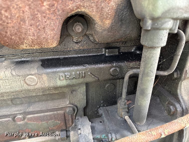 image for item EV3303 Track carrier with digger derrick