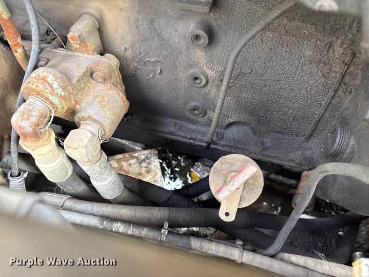 image for item EV3303 Track carrier with digger derrick