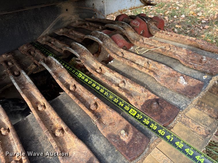 image for item EV3303 Track carrier with digger derrick