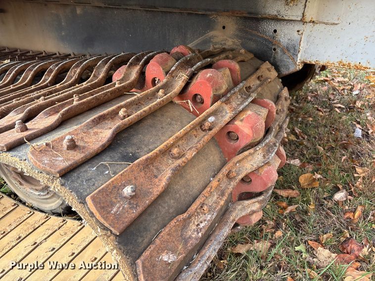 image for item EV3303 Track carrier with digger derrick