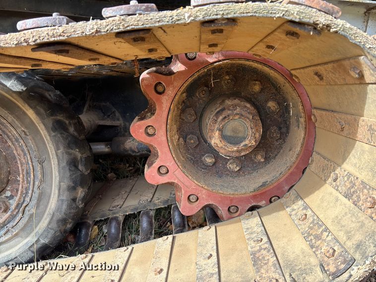 image for item EV3303 Track carrier with digger derrick