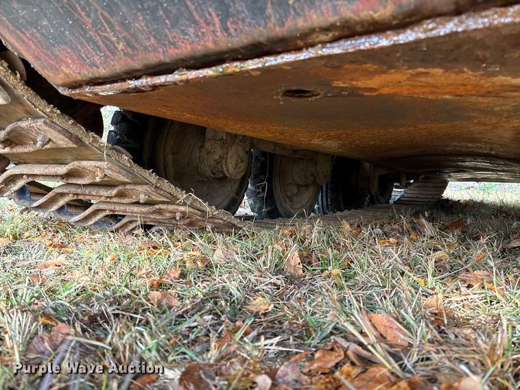 image for item EV3303 Track carrier with digger derrick