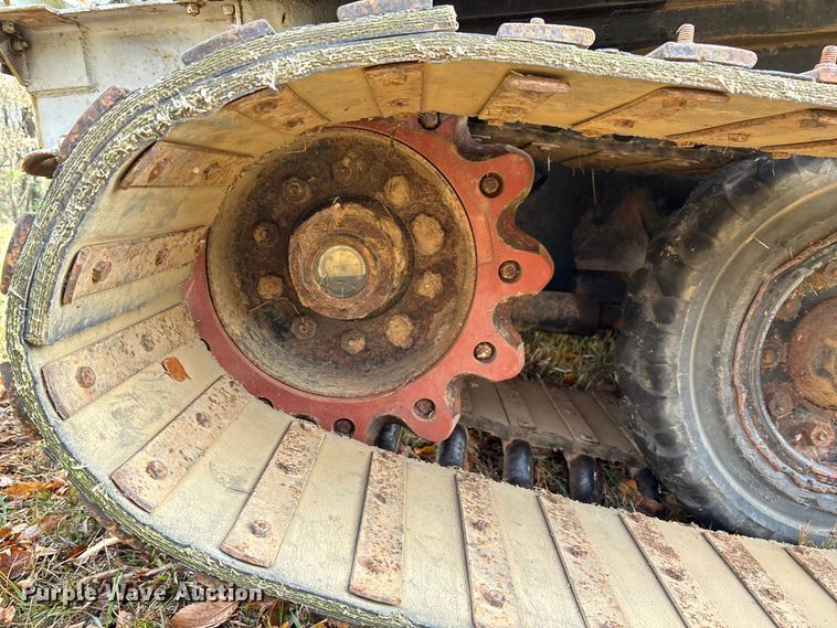 image for item EV3303 Track carrier with digger derrick