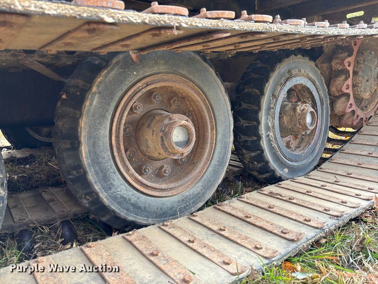 image for item EV3303 Track carrier with digger derrick