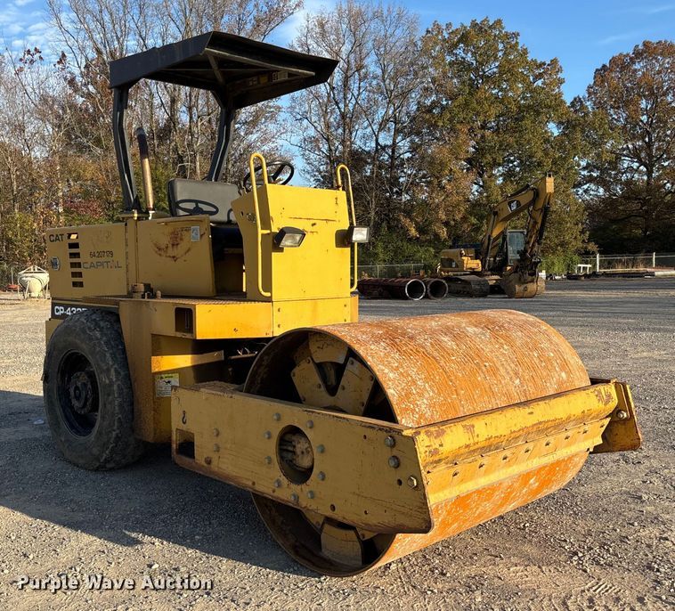 COMPACTADOR 1989 CATERPILLAR CP433B