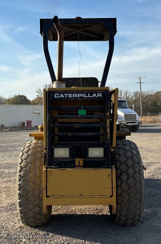 image for item EV3307 1989 Caterpillar CP-433B single drum vibratory roller