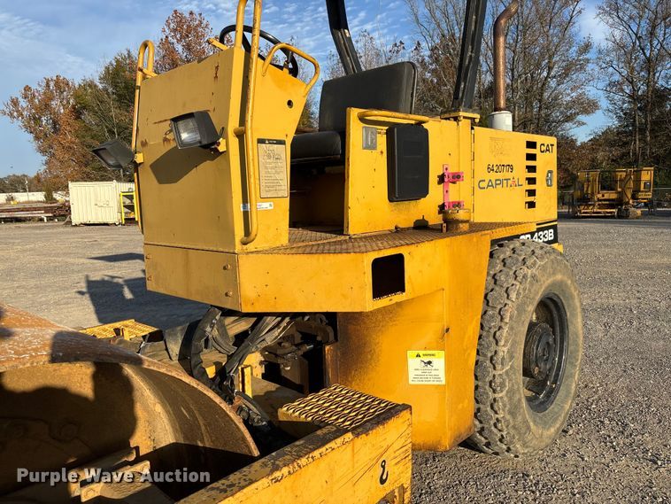 image for item EV3307 1989 Caterpillar CP-433B single drum vibratory roller