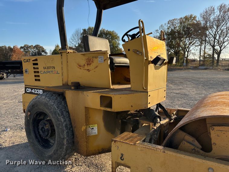 image for item EV3307 1989 Caterpillar CP-433B single drum vibratory roller