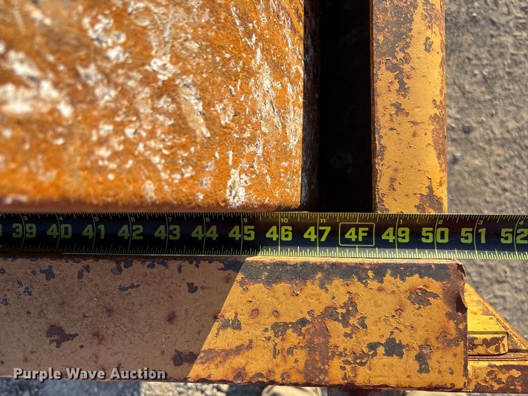 image for item EV3307 1989 Caterpillar CP-433B single drum vibratory roller