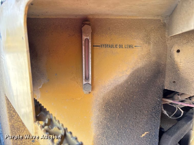 image for item EV3307 1989 Caterpillar CP-433B single drum vibratory roller
