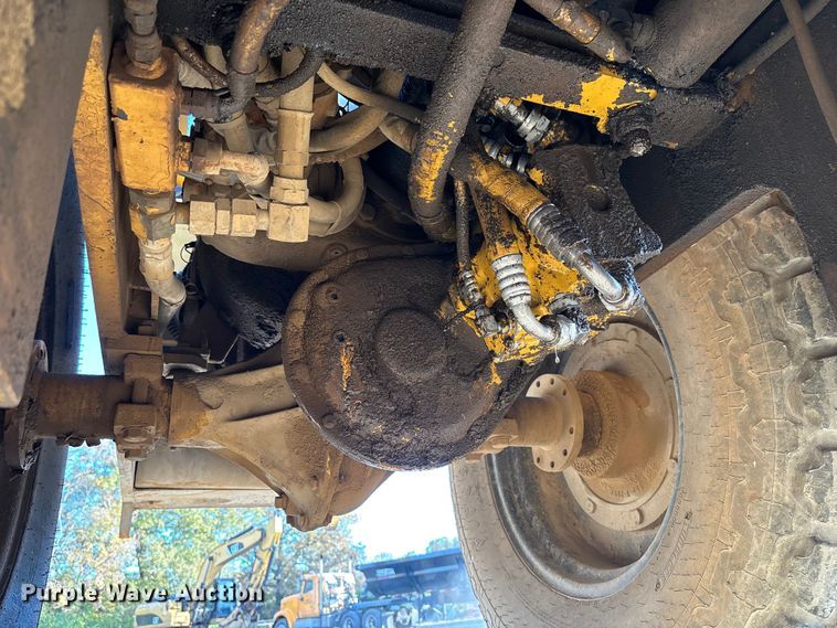 image for item EV3307 1989 Caterpillar CP-433B single drum vibratory roller