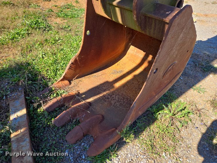 image for item EV4407 2004 Komatsu PC300LC-7L excavator