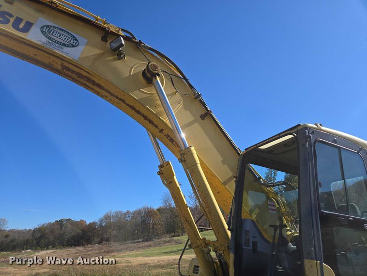 image for item EV4407 2004 Komatsu PC300LC-7L excavator
