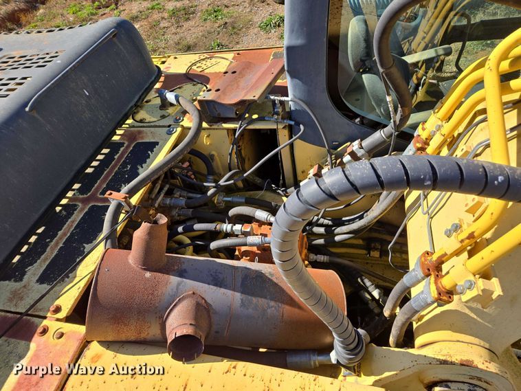 image for item EV4407 2004 Komatsu PC300LC-7L excavator