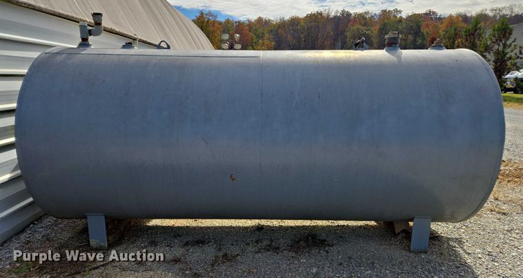 image for item EV4410 Fuel tank