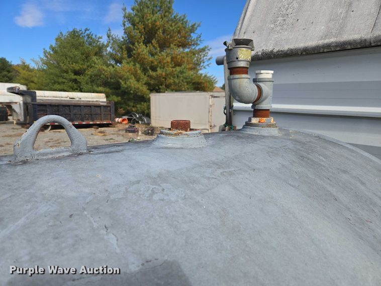 image for item EV4410 Fuel tank