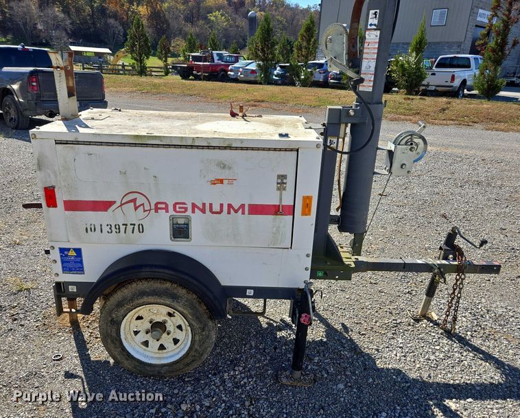 image for item EV4411 2013 Magnum MLT3060M  light plant