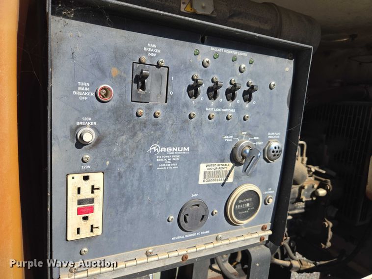 image for item EV4411 2013 Magnum MLT3060M  light plant