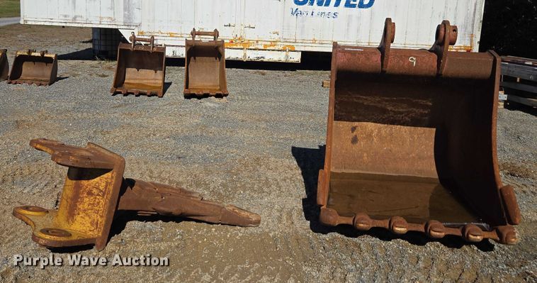 image for item EV4412 Excavator attachments