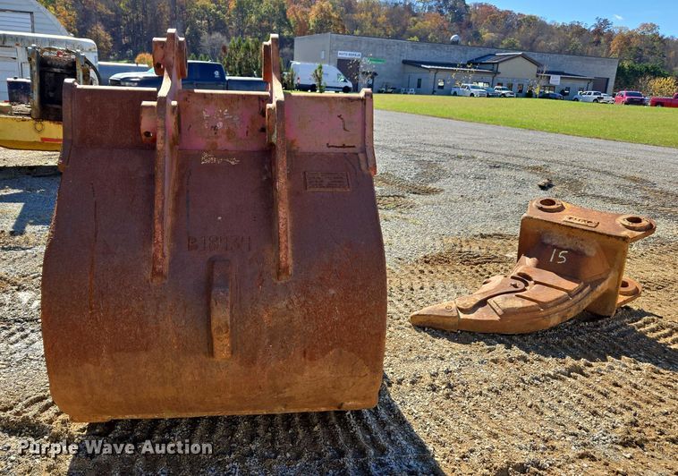 image for item EV4412 Excavator attachments