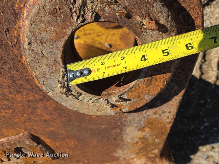 image for item EV4412 Excavator attachments