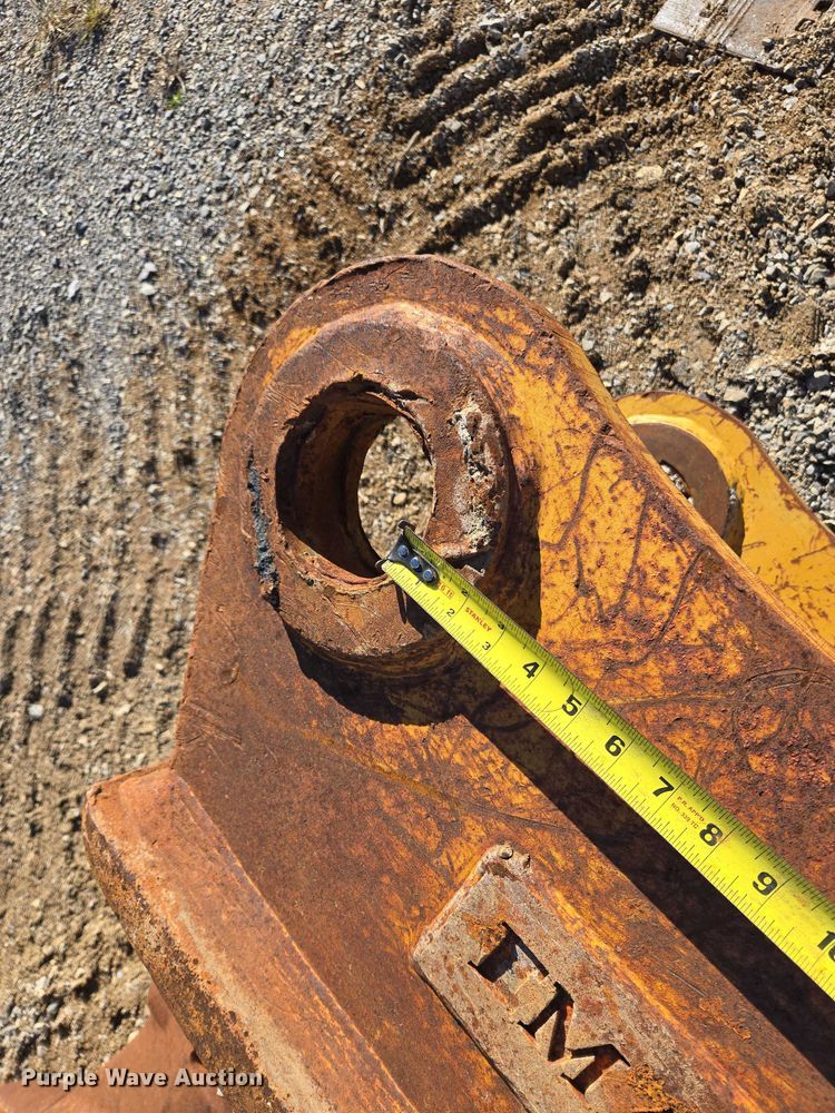 image for item EV4412 Excavator attachments