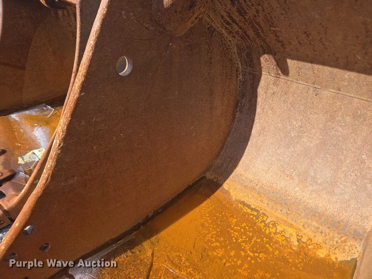 image for item EV4413 (2) excavator buckets