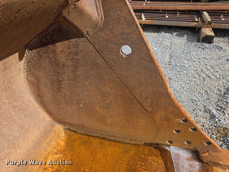 image for item EV4413 (2) excavator buckets