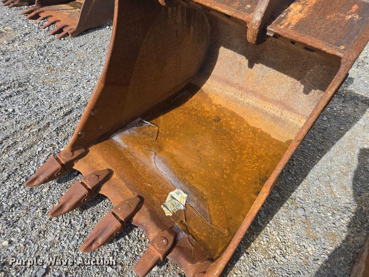 image for item EV4413 (2) excavator buckets