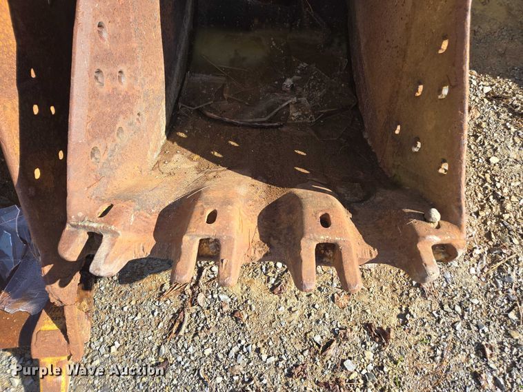 image for item EV4415 (3) excavator buckets