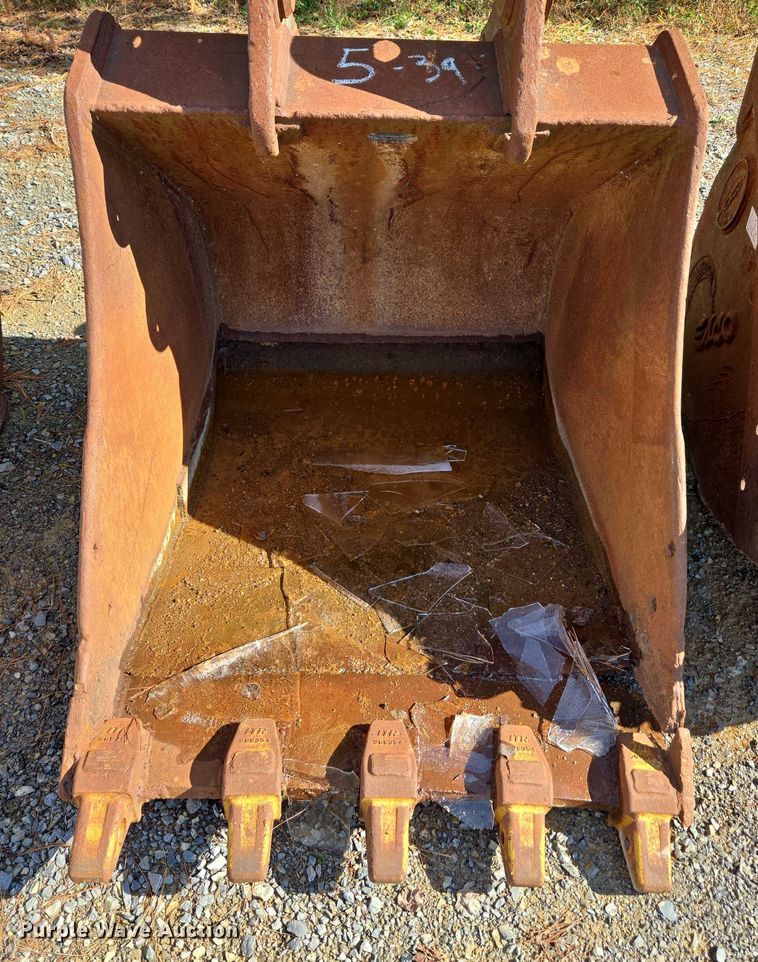 image for item EV4415 (3) excavator buckets