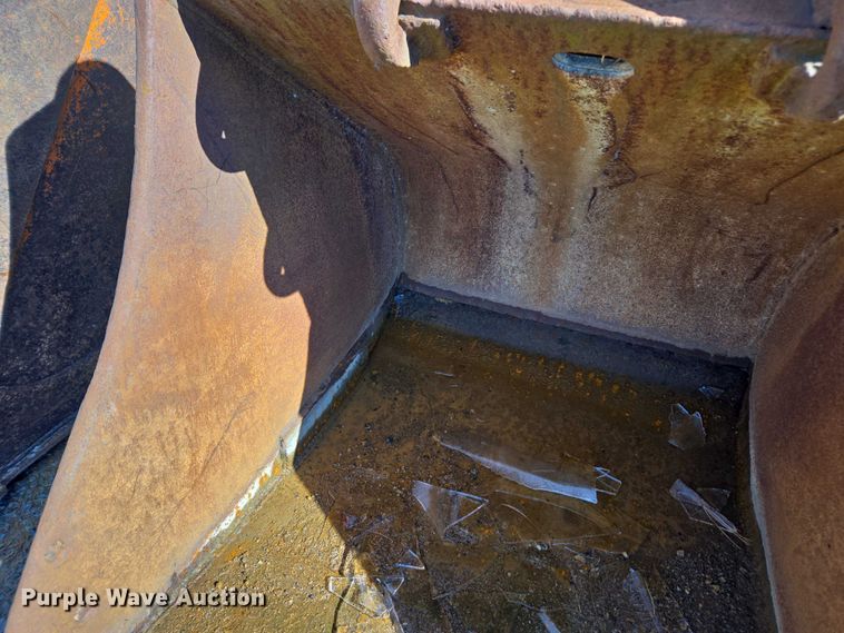 image for item EV4415 (3) excavator buckets