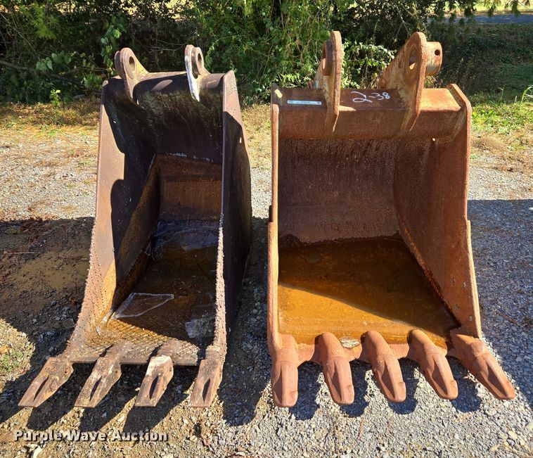 image for item EV4416 (2) excavator buckets