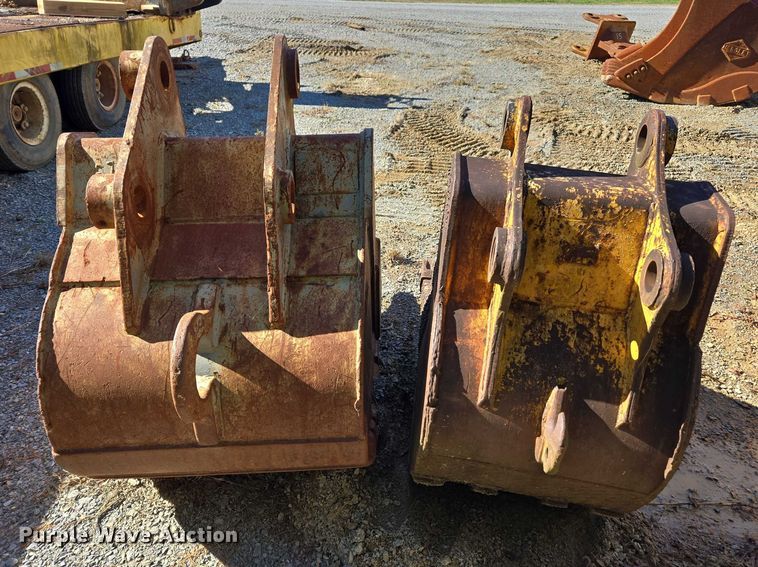 image for item EV4416 (2) excavator buckets