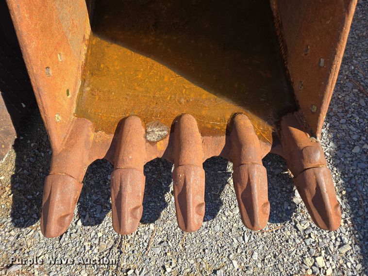 image for item EV4416 (2) excavator buckets