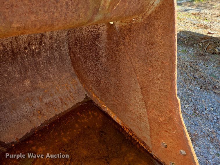 image for item EV4416 (2) excavator buckets