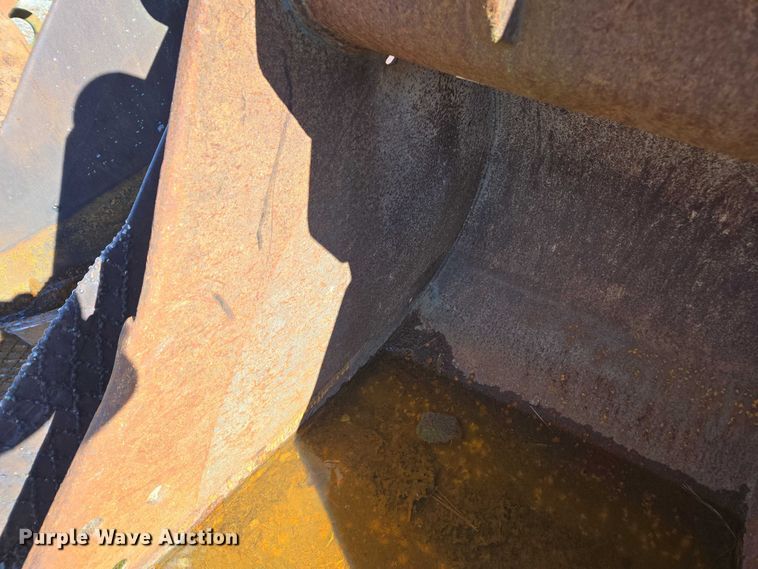 image for item EV4416 (2) excavator buckets